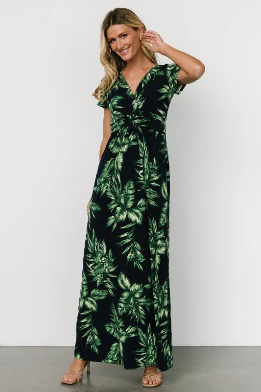 Relaxed And Casual Soleil Maxi Dress | Black Leaf Print