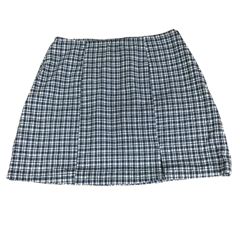 Single item design Skirt Mini & Short By Bdg In Plaid, Size: S