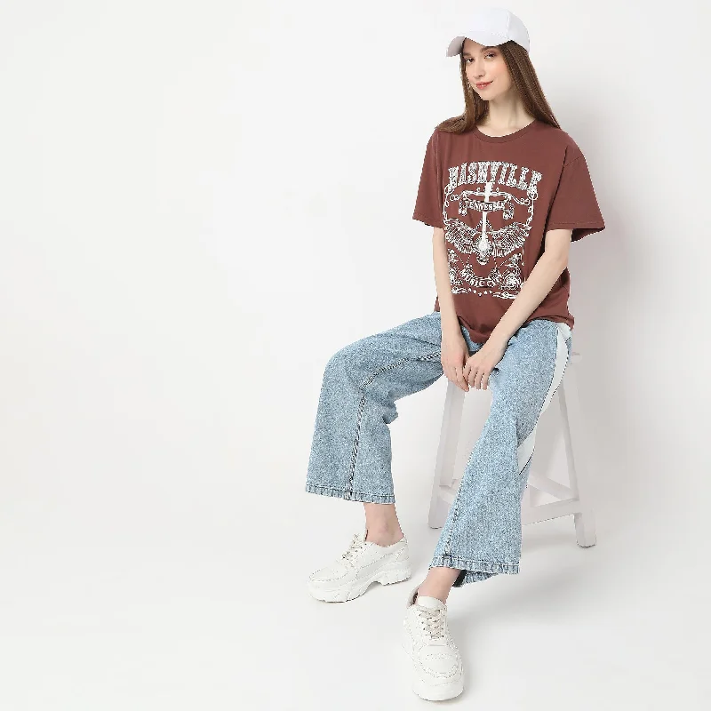 European And American Style Oversize Printed "Nashville Music City" Bold Typography and Artistic Detailing T-Shirt
