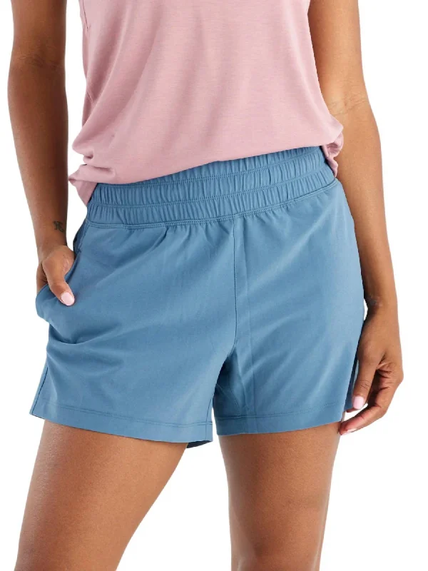 Design Perception Pull-On Breeze Short In Pacific Blue