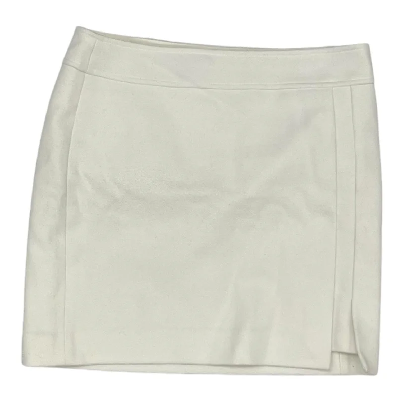 Slim Fit Skirt Mini & Short By White House Black Market In Cream, Size:8