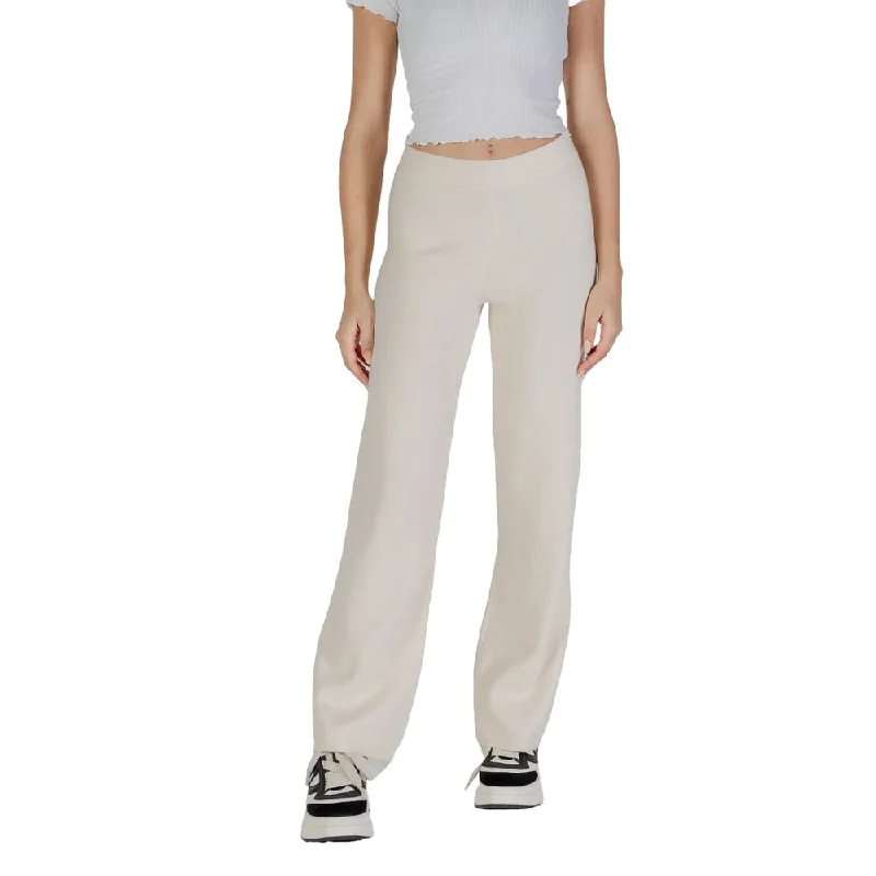 Warm And Comfortable Vero Moda  Viscose Jeans & Women's Pant
