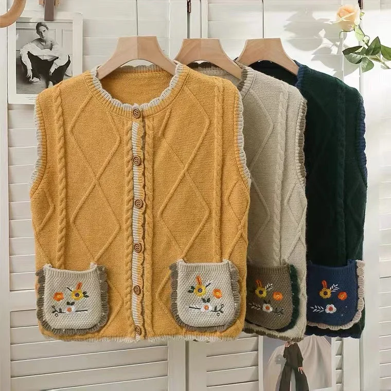 Carefree Style Vintage, Patchwork, Plaid, Loose Waistcoat, Embroidered Round Neck Single Breasted Cardigan Waistcoat S4360 Carefree Style Vintage, Patchwork, Plaid, Loose Waistcoat, Embroidered Round Neck Single Breasted Cardigan Waistcoat S4360