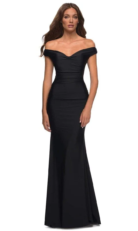 High-quality Fabrics La Femme - 30449 Off Shoulder Jersey Gown