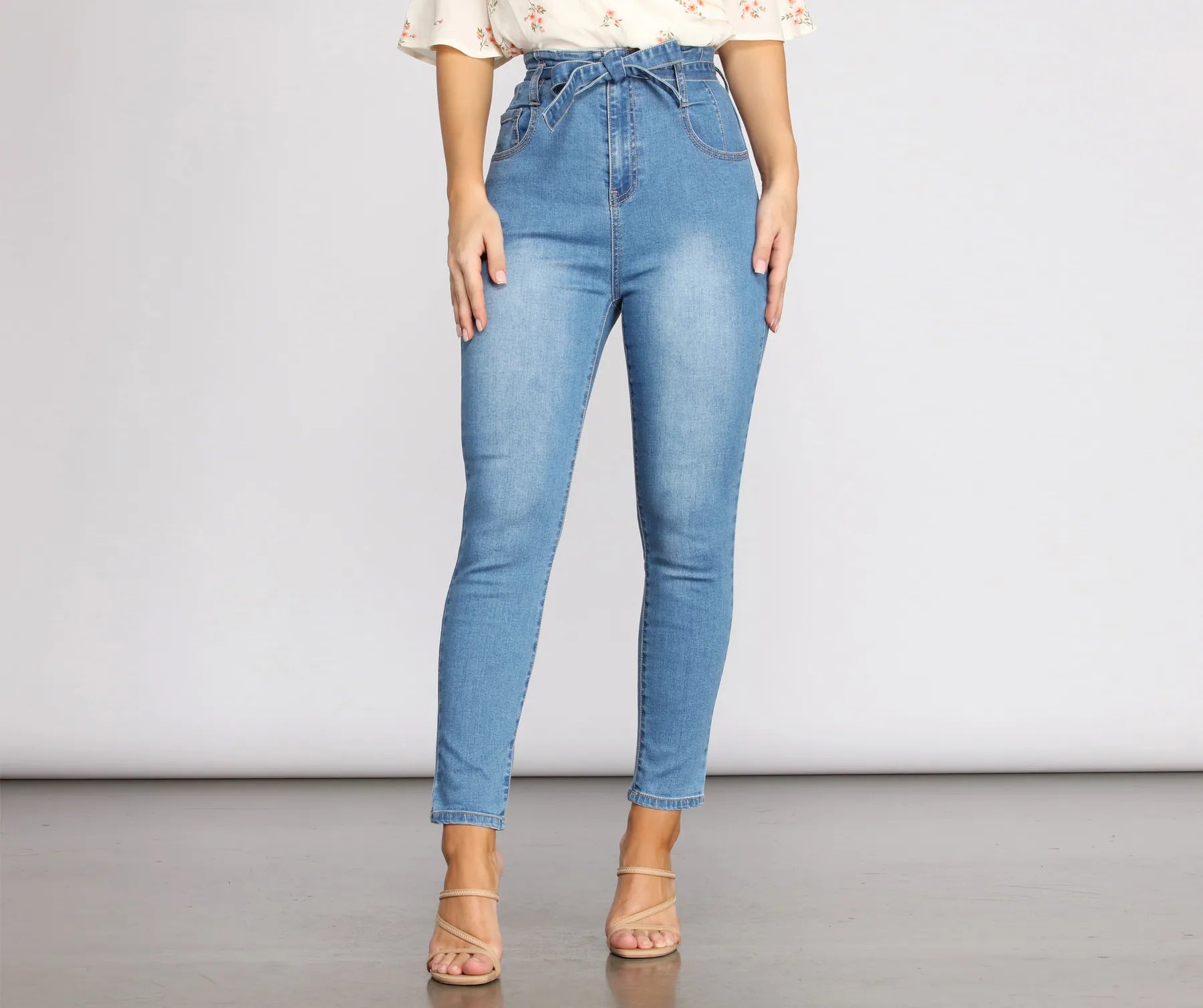 Noble And Elegant High Rise Tie Waist Skinny Crop Jeans