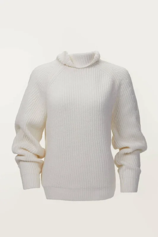 Classic Series Fiona Sweater In Ecru