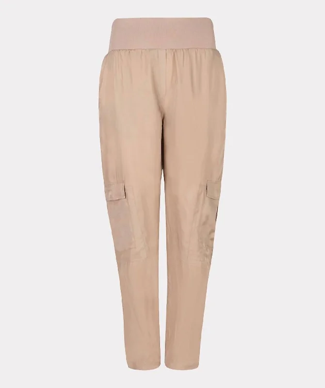 Mid-length Style Rib Trouser In Dark Sand