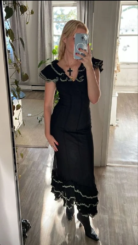 High-end Fabrics Black Vintage Ruffle Sheath Long Party Dress,DP1924